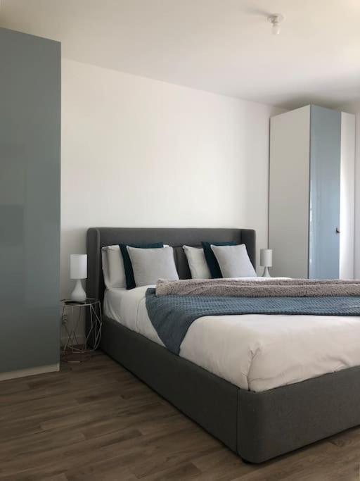 ***suite Parklane* 5min & Shopping * New*** Apartment Serris