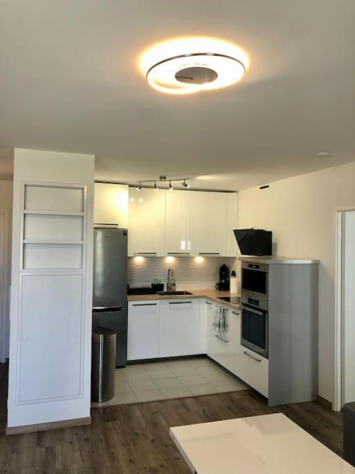 Appartement ***suite Parklane* 5min & Shopping * New***
