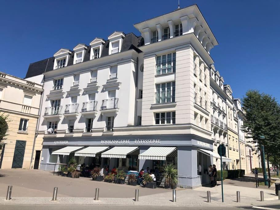 ***suite Parklane* 5min & Shopping * New*** Serris